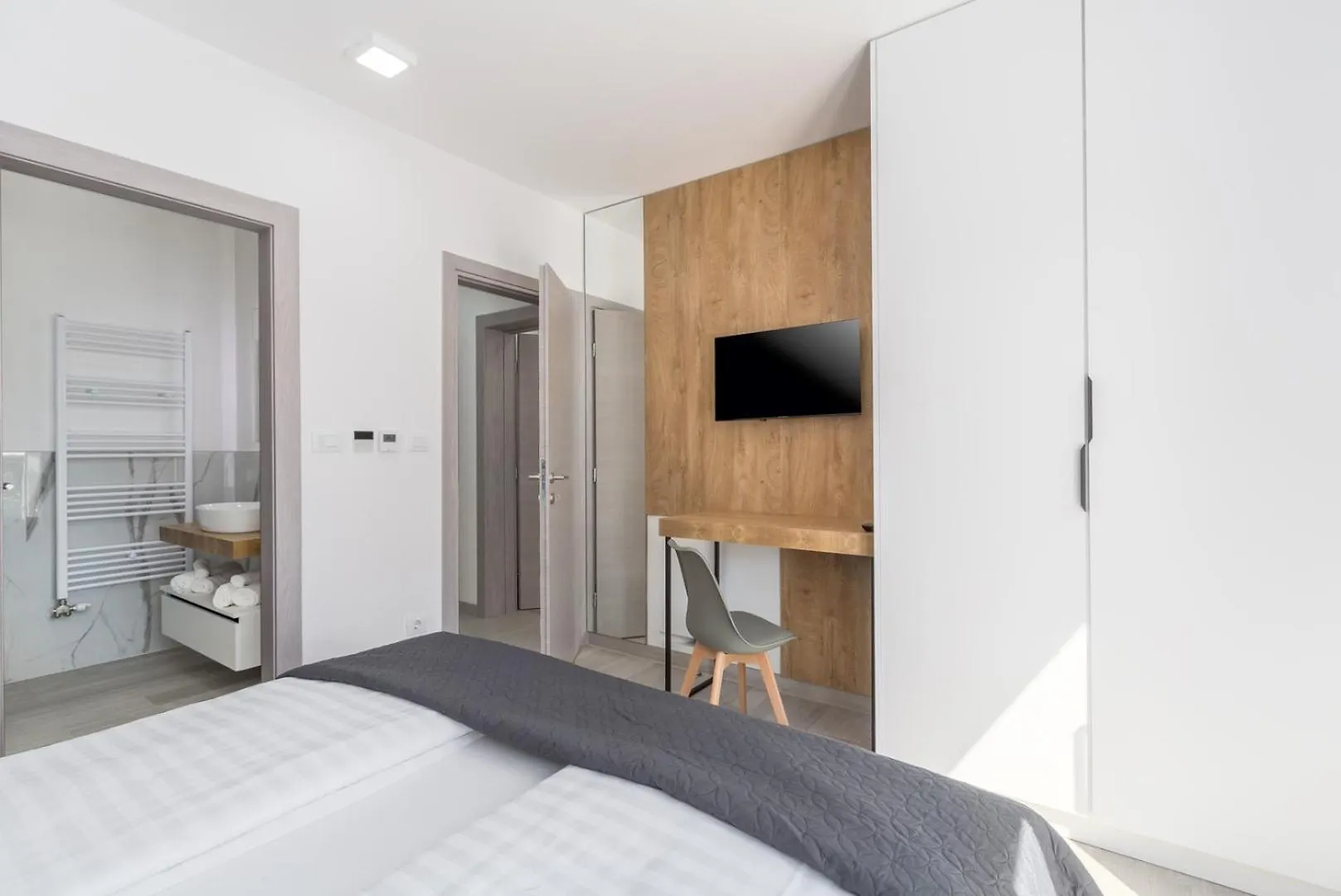 Villa Matic Ground Floor Apartment With Shared Pool Funtana