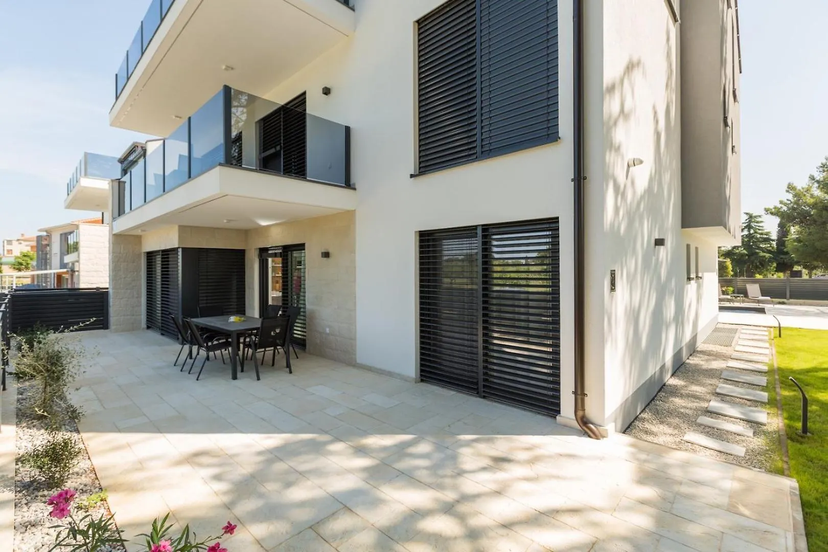 Villa Matic Ground Floor Apartment With Shared Pool Funtana