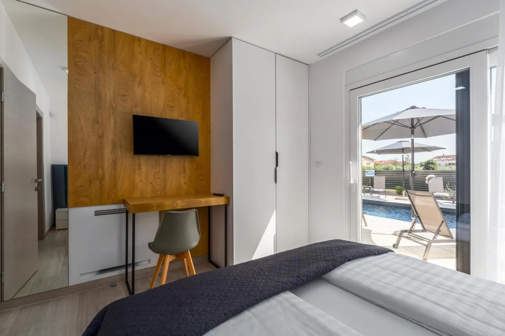 Villa Matic Ground Floor Apartment With Shared Pool Funtana 0*,  Croatia